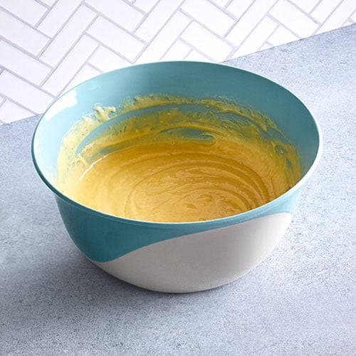 4-qt (3.8-L) Plastic Mixing Bowl
