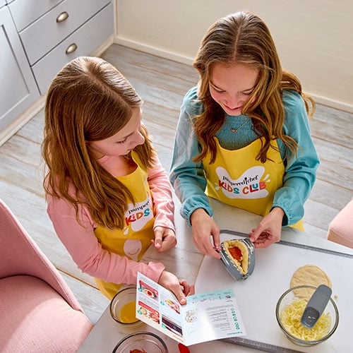 Kids Club Apron - Image 4